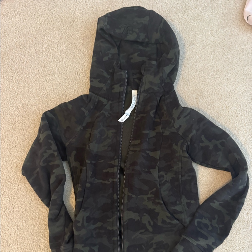 Lululemon Camouflage Scuba